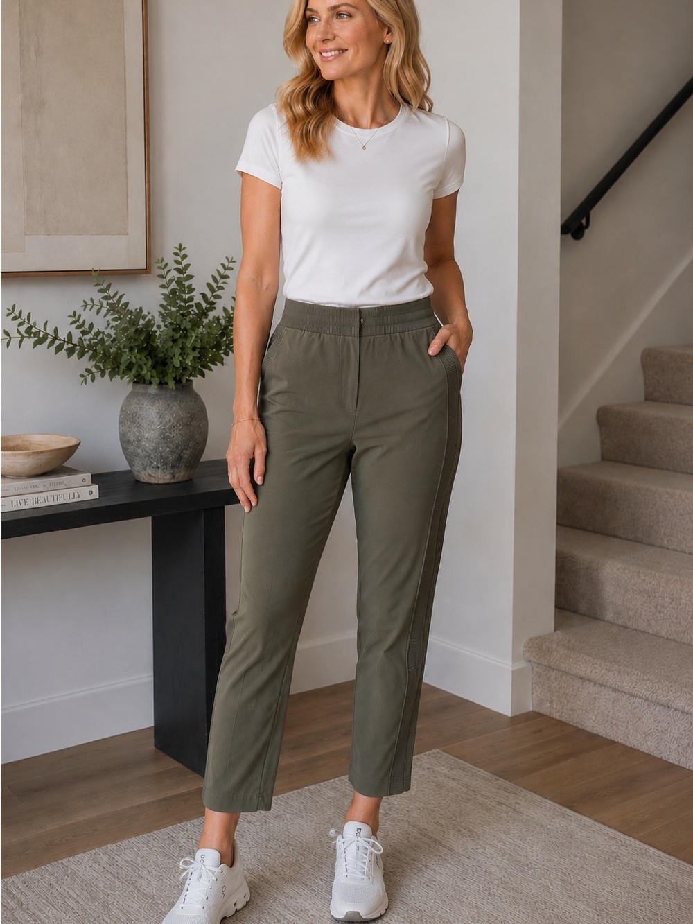 Athleta Olive Green Cropped Athletic Pants Size 8 | Stretch Travel Jogger